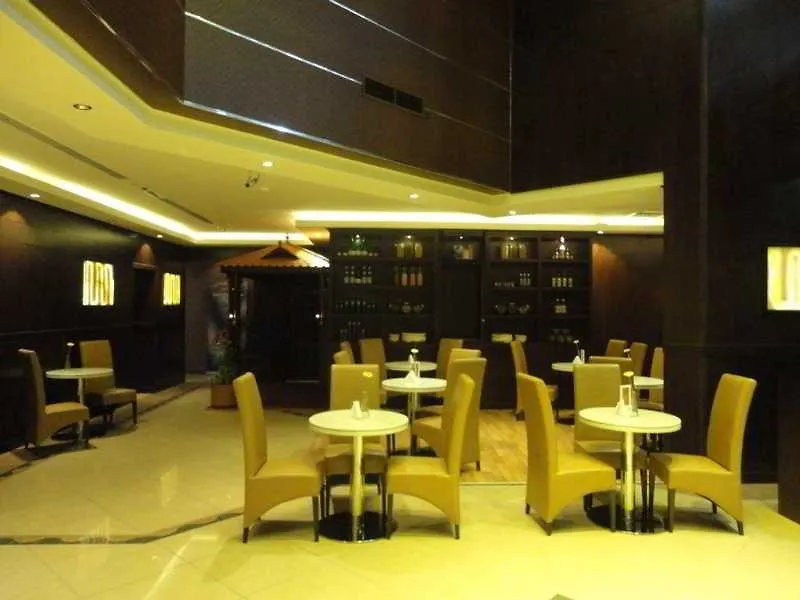 Fortune Plaza Hotel, Dubai Airport Hotel