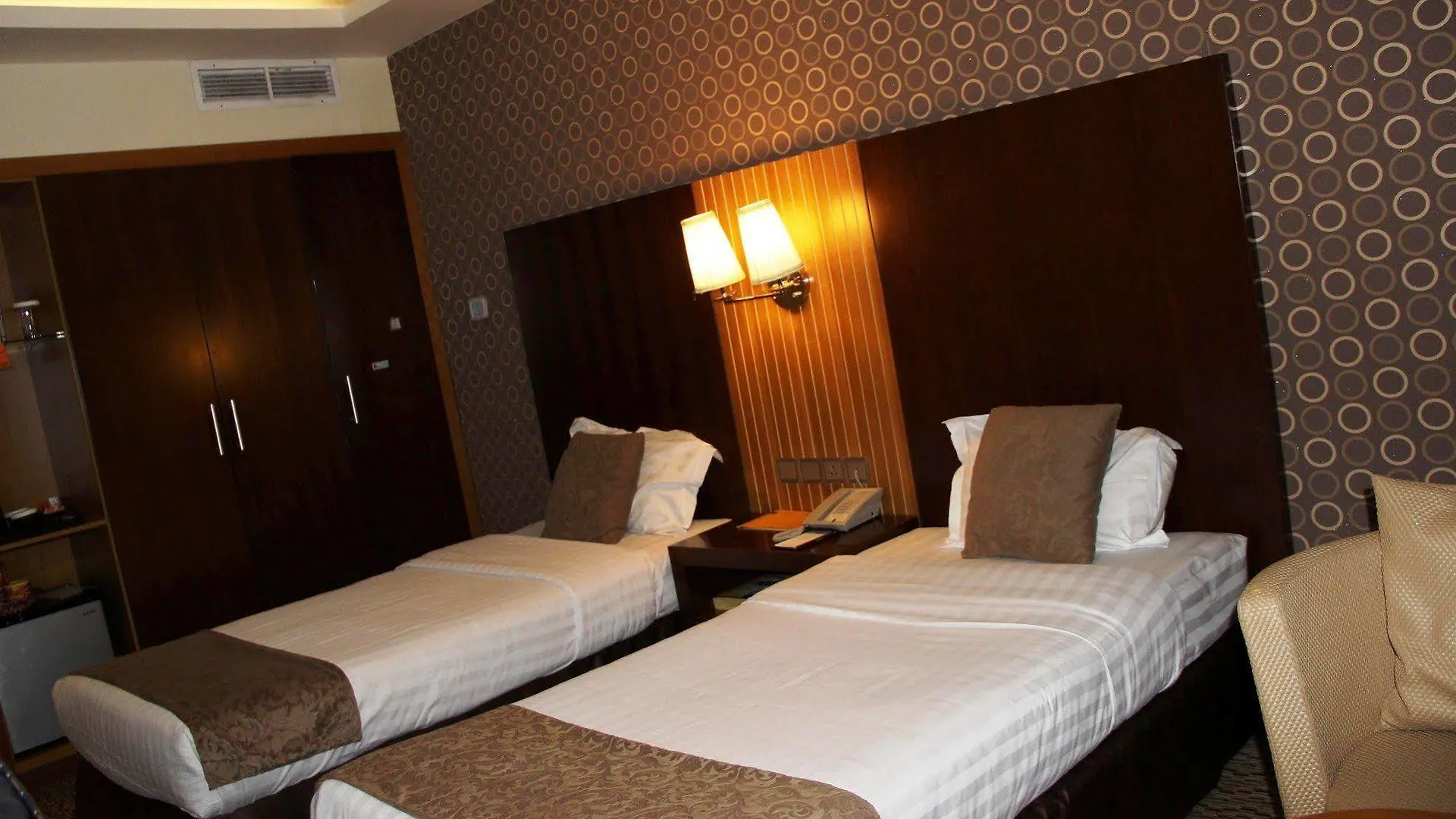 Fortune Plaza Hotel, Dubai Airport 3*,