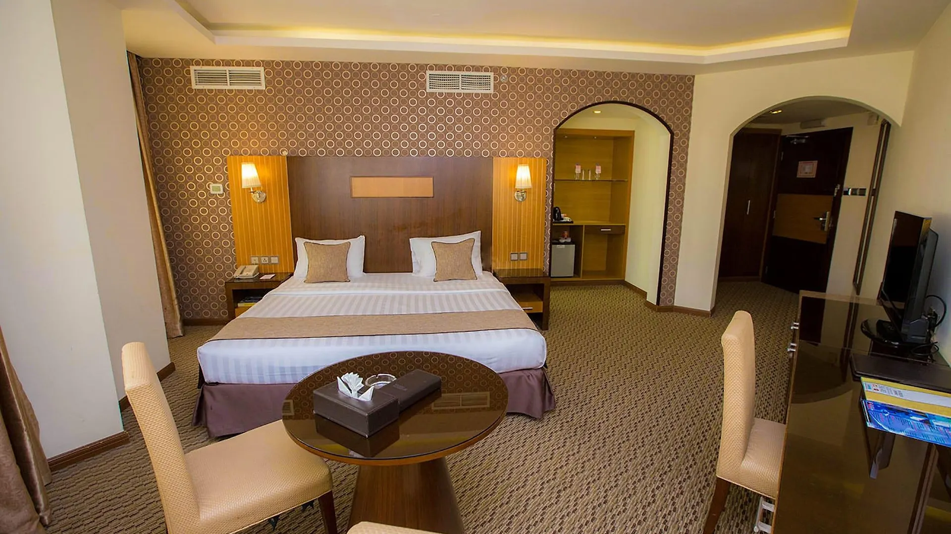 Fortune Plaza Hotel, Dubai Airport Hotel